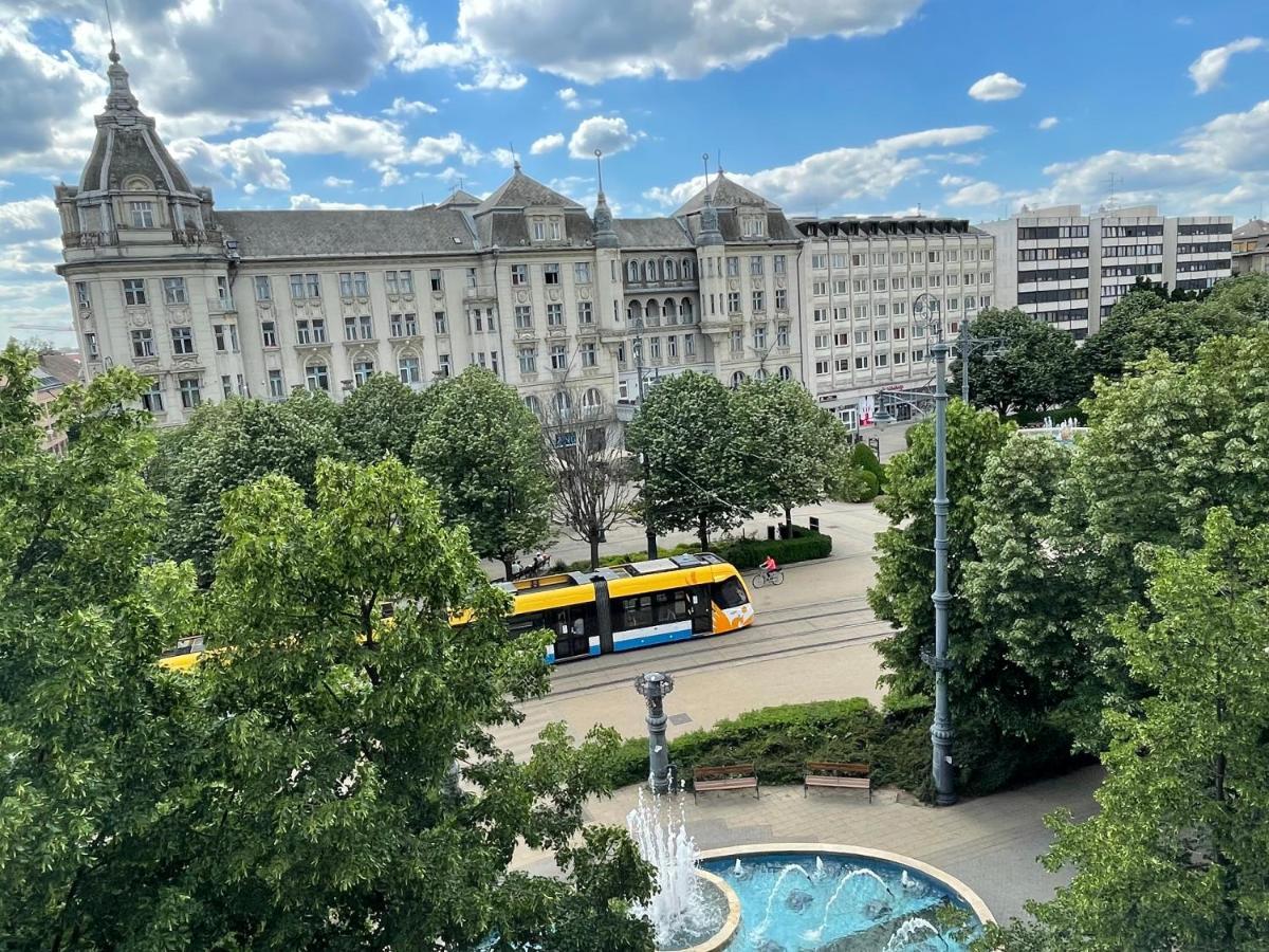Central Palace Apartman Ντέμπρετσεν Εξωτερικό φωτογραφία