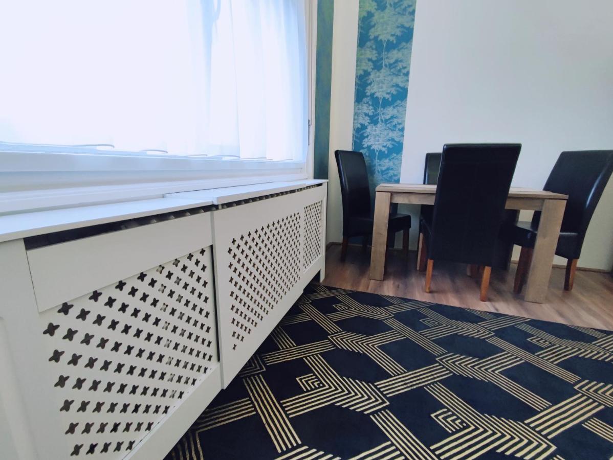 Central Palace Apartman Ντέμπρετσεν Εξωτερικό φωτογραφία