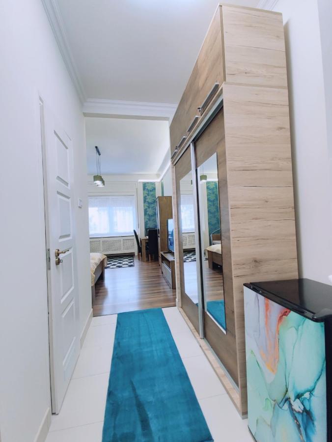 Central Palace Apartman Ντέμπρετσεν Εξωτερικό φωτογραφία