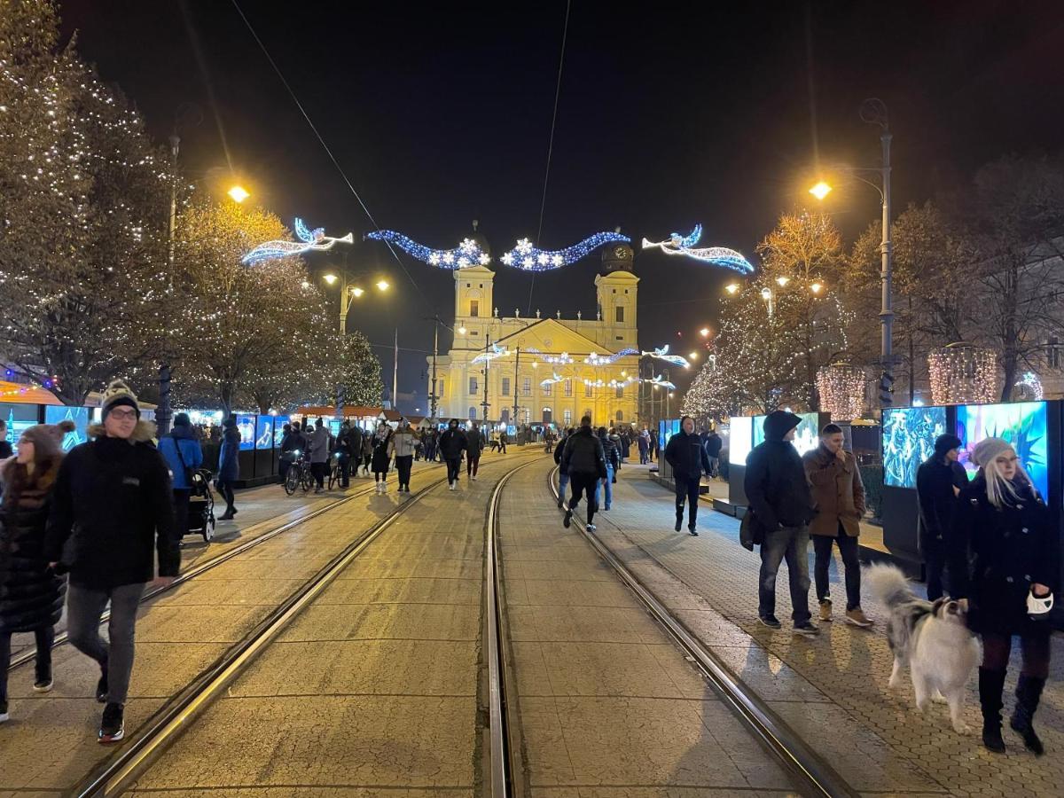 Central Palace Apartman Ντέμπρετσεν Εξωτερικό φωτογραφία